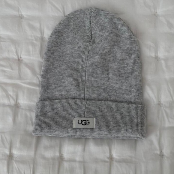 UGG Accessories - NWOT - UGG Light Gray Knit Beanie
